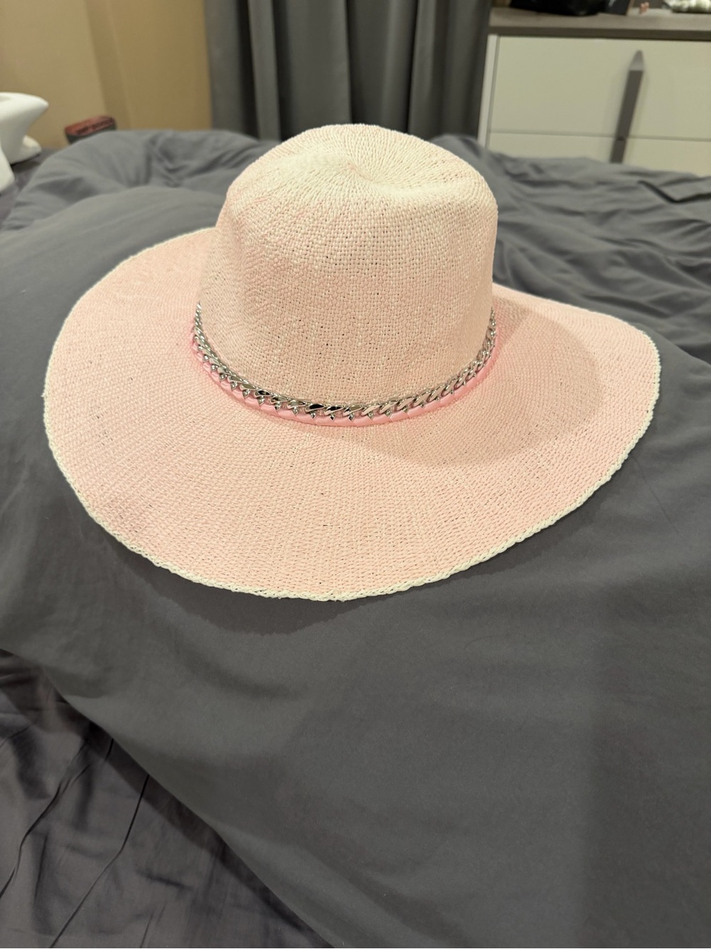 Light Pink Wide-Brim Straw Hat with Silver Chain